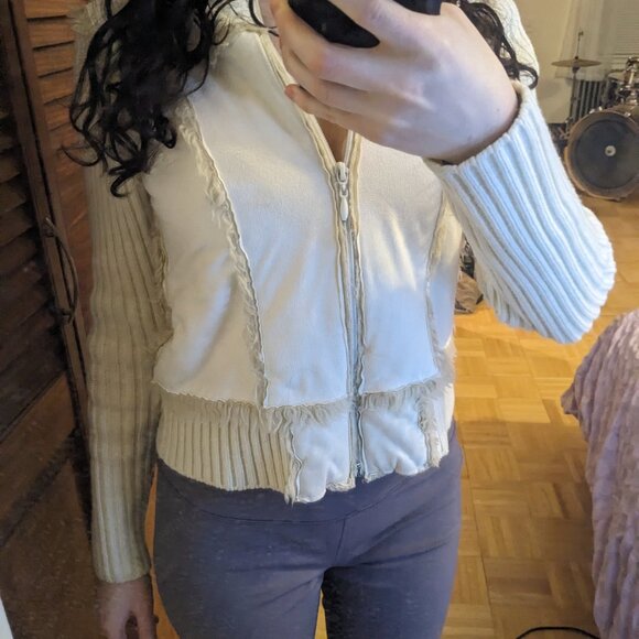 White fuzzy fur jacket - Picture 4 of 6